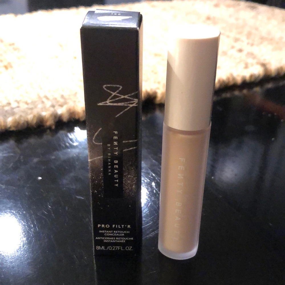 Fenty Beauty Pro Filt’R Instant Retouch Concealor